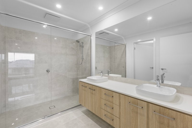 Photo - 18 Aspley Street, Tarneit VIC 3029 - Image 6