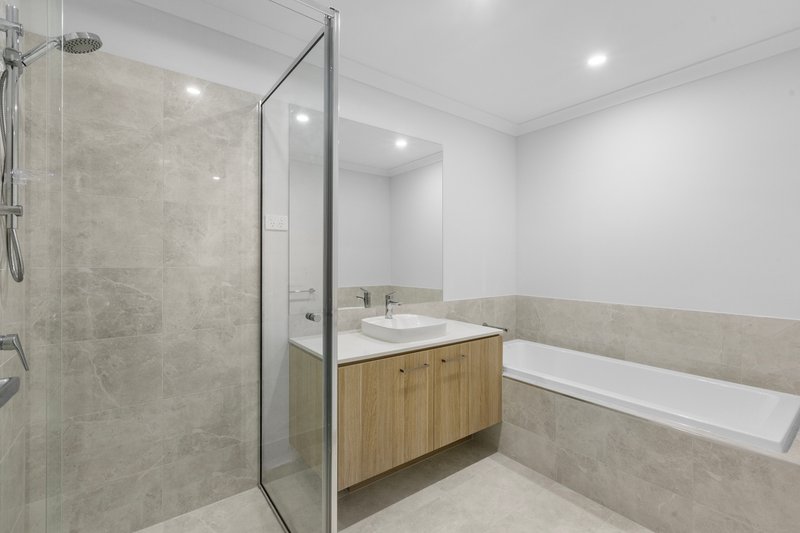 Photo - 18 Aspley Street, Tarneit VIC 3029 - Image 9
