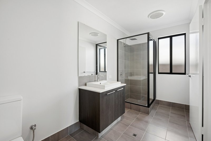 Photo - 18 Astoria Boulevard, Hilbert WA 6112 - Image 10