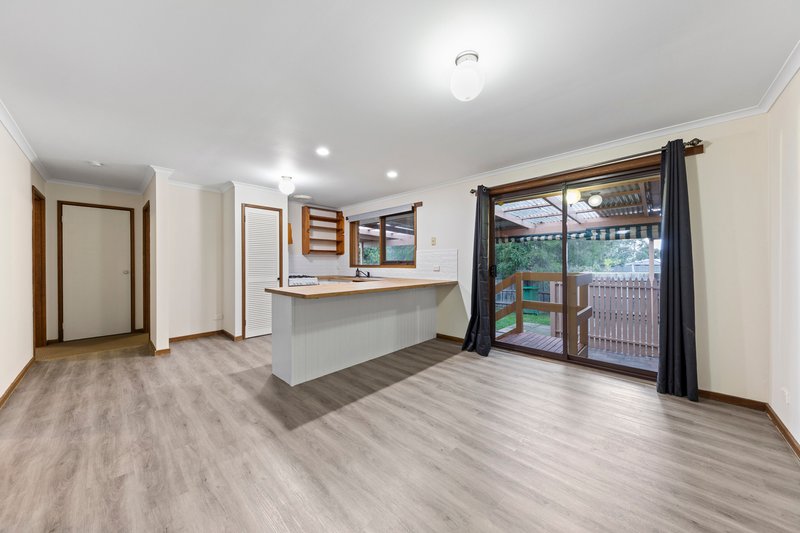 Photo - 18 Atkins Road, Pakenham VIC 3810 - Image 7