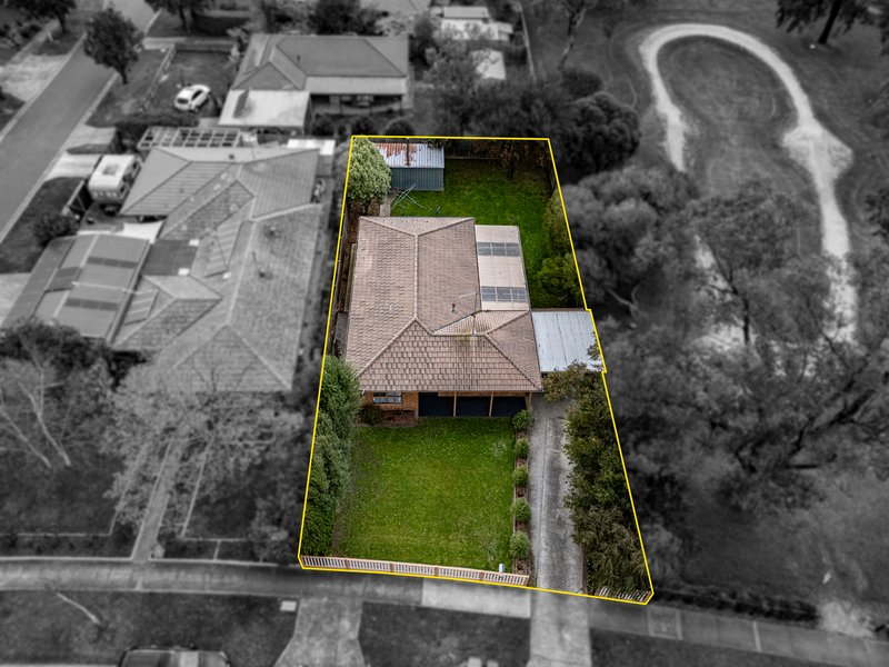 Photo - 18 Atkins Road, Pakenham VIC 3810 - Image 16