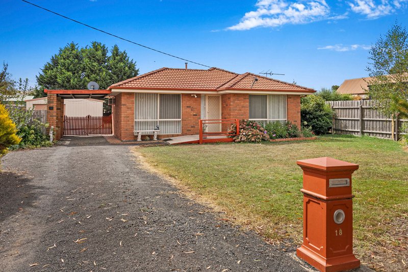 Photo - 18 Atkinson Street, Ballan VIC 3342 - Image 2