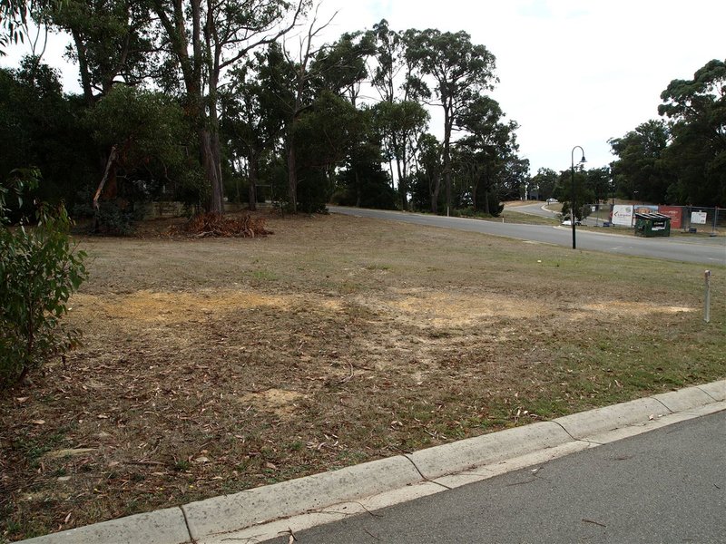 Photo - 18 Augusta Drive, Creswick VIC 3363 - Image 8