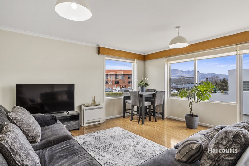 1/8 Ballawinnie Road, Lindisfarne TAS 7015