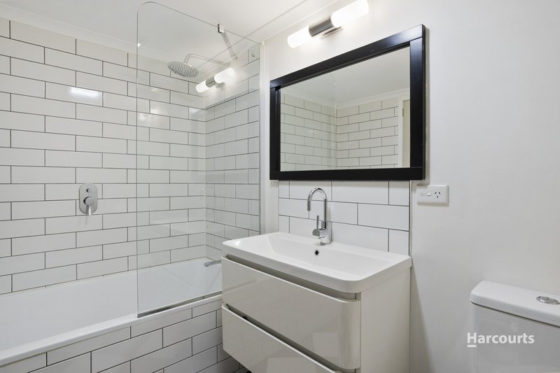 Photo - 1/8 Ballawinnie Road, Lindisfarne TAS 7015 - Image 2