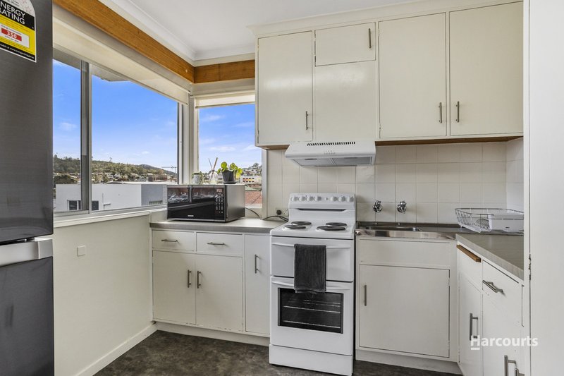 Photo - 1/8 Ballawinnie Road, Lindisfarne TAS 7015 - Image 7