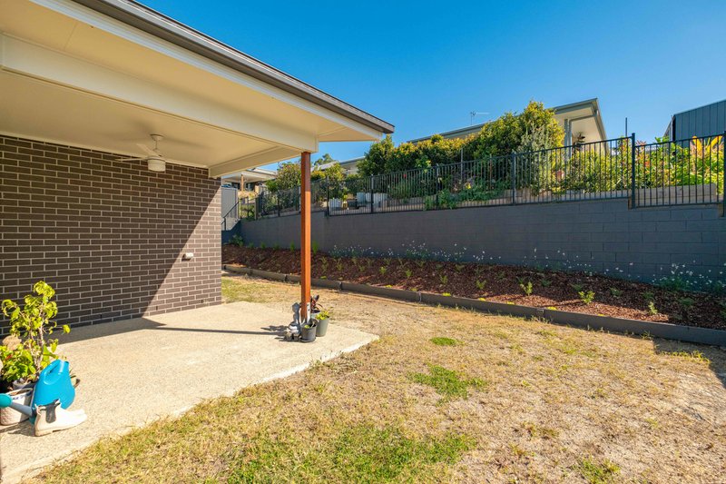 Photo - 18 Balmoral Cres , Southside QLD 4570 - Image 15