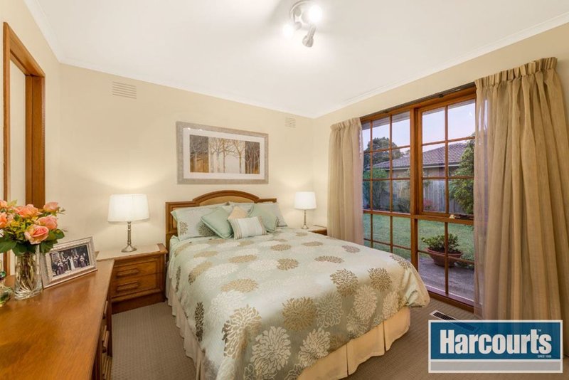 Photo - 18 Bambara Street, Wantirna VIC 3152 - Image 5