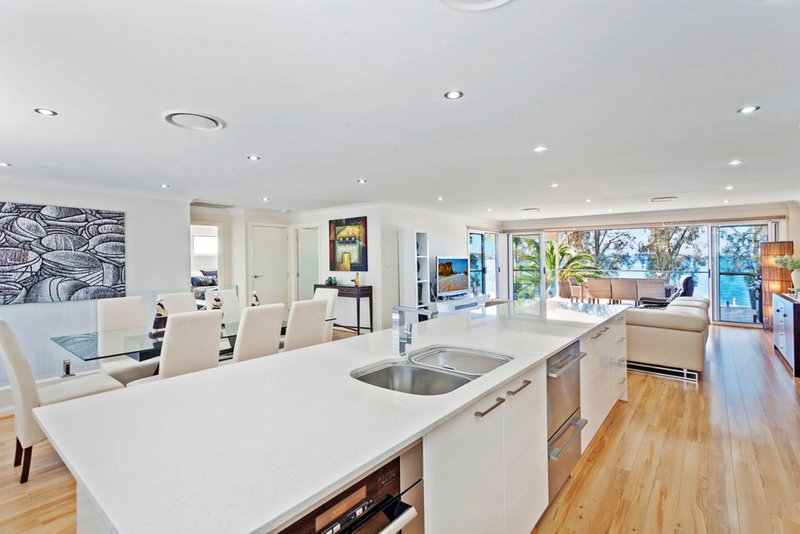 Photo - 18 Bambury Avenue, Summerland Point NSW 2259 - Image 3