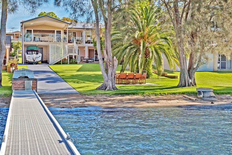 Photo - 18 Bambury Avenue, Summerland Point NSW 2259 - Image 7