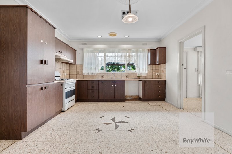 Photo - 18 Banff Street, Reservoir VIC 3073 - Image 3