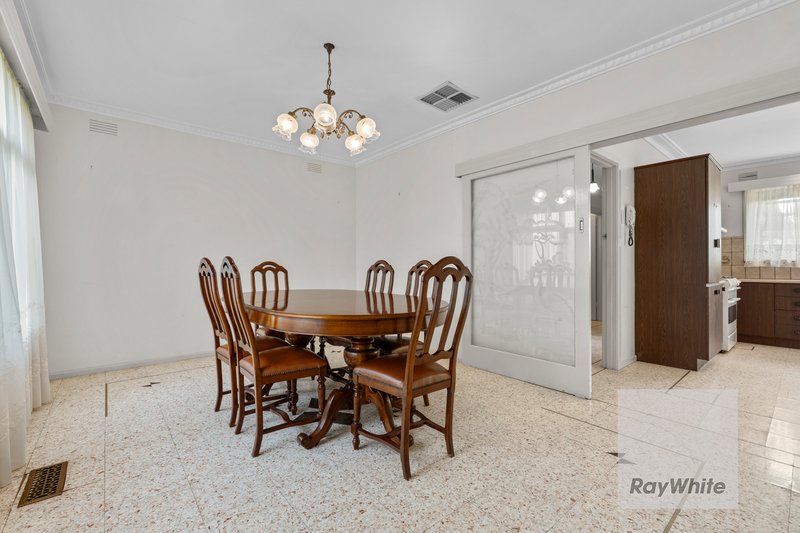 Photo - 18 Banff Street, Reservoir VIC 3073 - Image 4