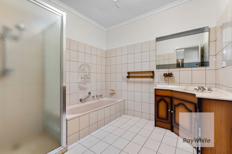 Photo - 18 Banff Street, Reservoir VIC 3073 - Image 8