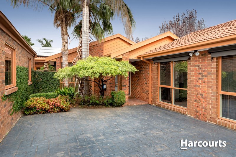 Photo - 18 Bangalay Place, Berwick VIC 3806 - Image 2