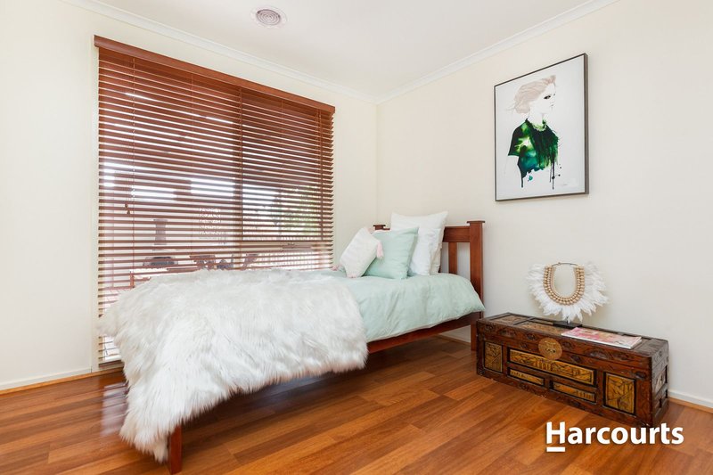 Photo - 18 Bangalay Place, Berwick VIC 3806 - Image 11