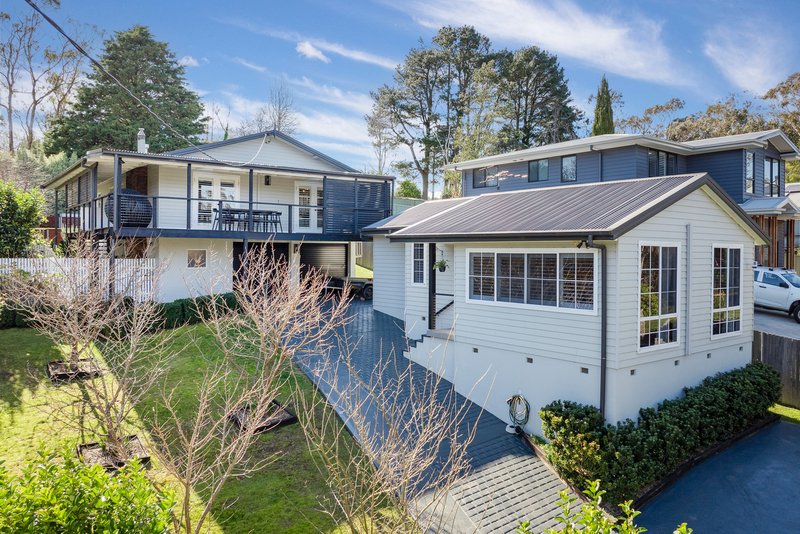 Photo - 18 Banksia Road, Wentworth Falls NSW 2782 - Image 1