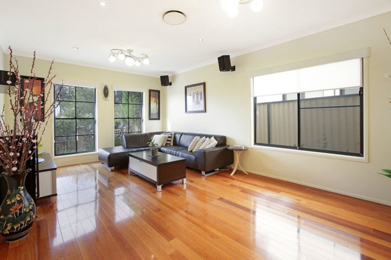 Photo - 18 Barcom Street, Merrylands NSW 2160 - Image 4