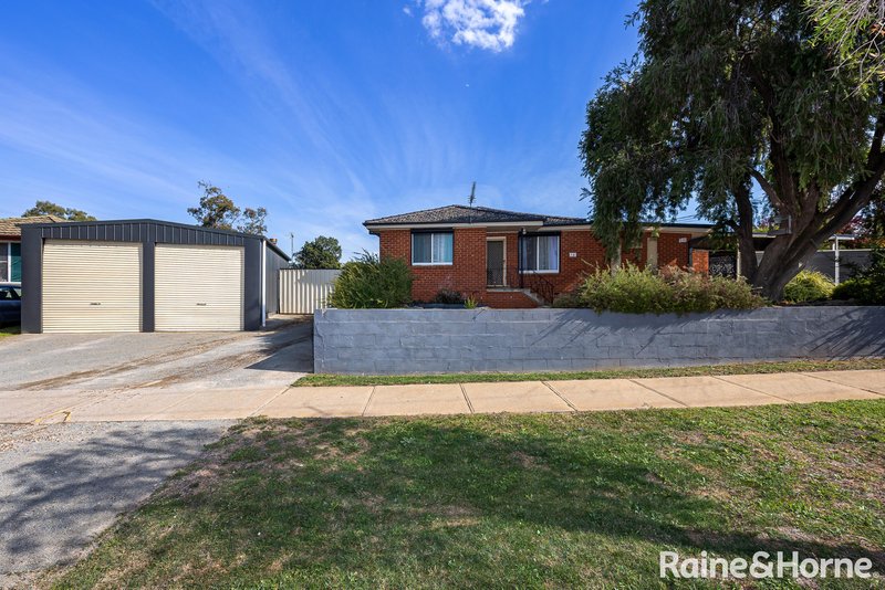 Photo - 18 Bardia Street, Ashmont NSW 2650 - Image 2
