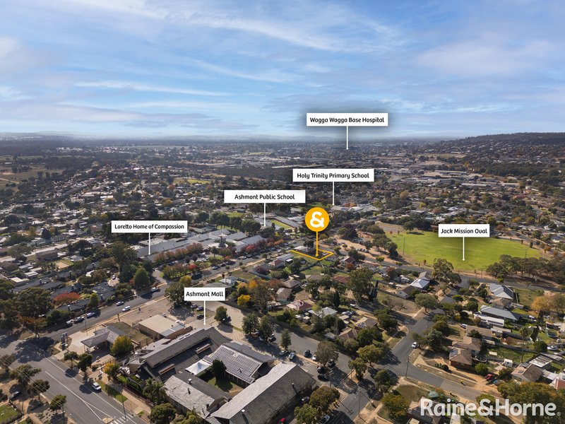 Photo - 18 Bardia Street, Ashmont NSW 2650 - Image 3