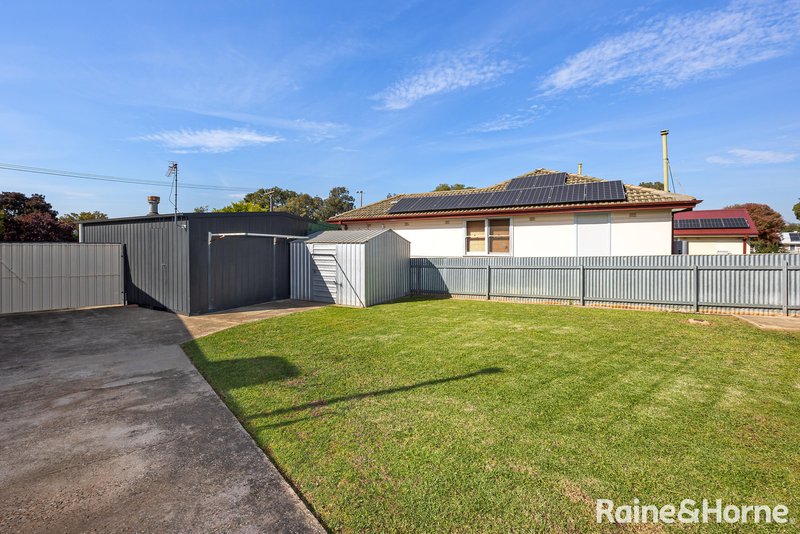 Photo - 18 Bardia Street, Ashmont NSW 2650 - Image 15
