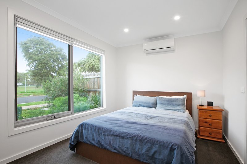 Photo - 1/8 Bardia Street, Heidelberg West VIC 3081 - Image 5