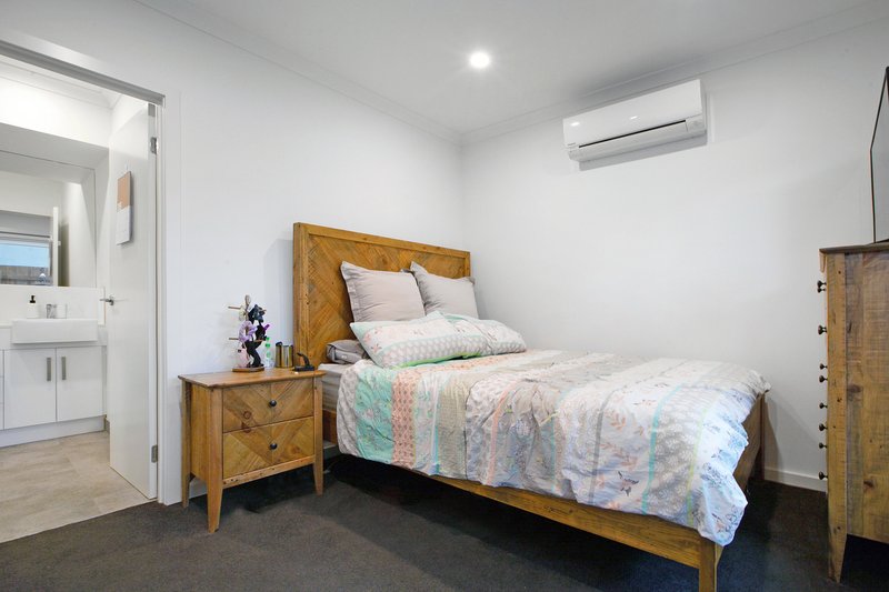 Photo - 1/8 Bardia Street, Heidelberg West VIC 3081 - Image 7