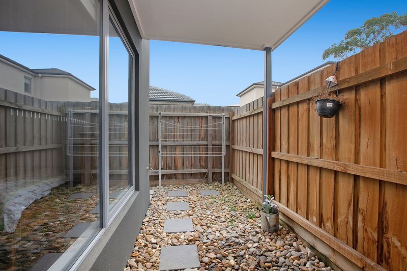 Photo - 1/8 Bardia Street, Heidelberg West VIC 3081 - Image 10