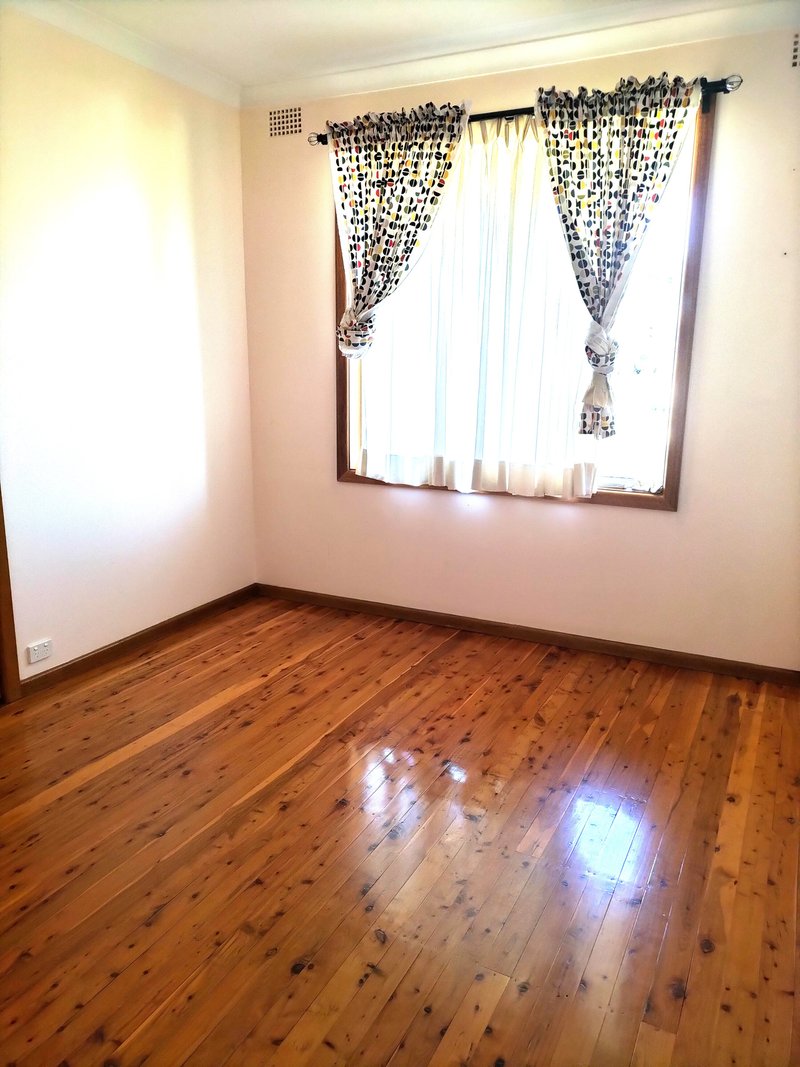 Photo - 18 Barellan Avenue, Carlingford NSW 2118 - Image 5