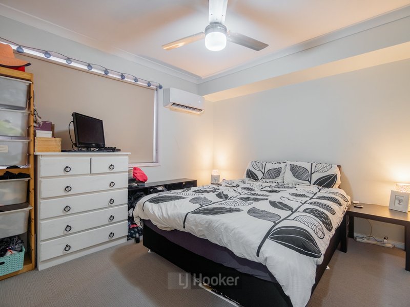 Photo - 18 Barker Street, Boronia Heights QLD 4124 - Image 8