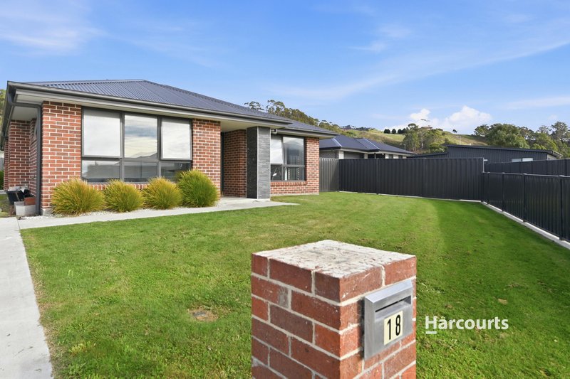 Photo - 18 Barleen Place, West Ulverstone TAS 7315 - Image 3