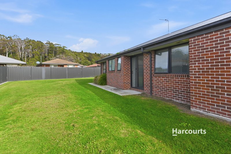 Photo - 18 Barleen Place, West Ulverstone TAS 7315 - Image 12