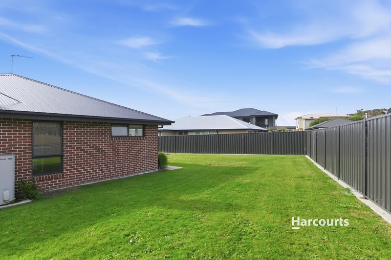 Photo - 18 Barleen Place, West Ulverstone TAS 7315 - Image 13