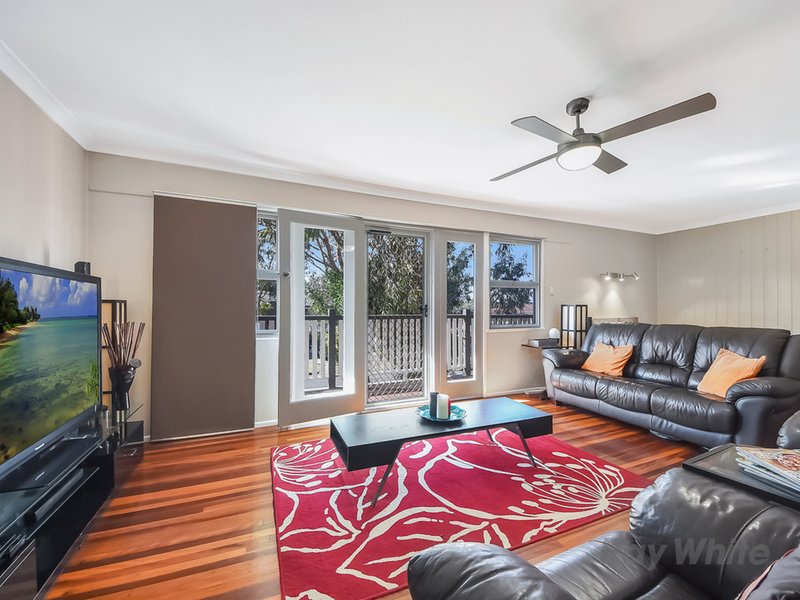 Photo - 18 Barrabui Street, Bracken Ridge QLD 4017 - Image 3