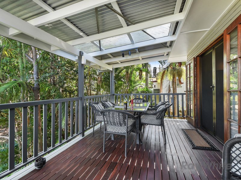 Photo - 18 Barrabui Street, Bracken Ridge QLD 4017 - Image 12