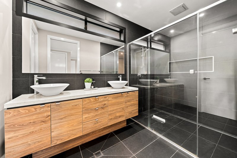 Photo - 18 Barrisdale Street, Heathwood QLD 4110 - Image 18