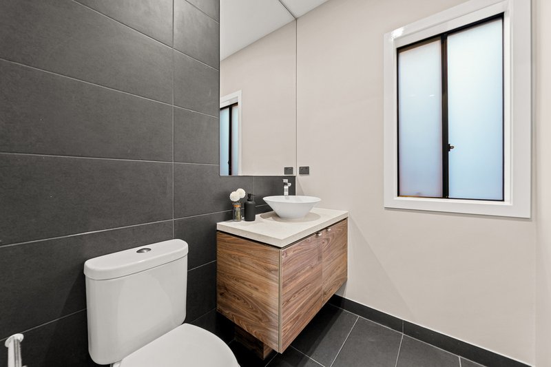 Photo - 18 Barrisdale Street, Heathwood QLD 4110 - Image 22