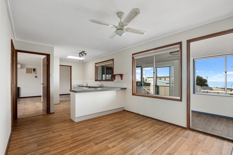 Photo - 18 Barton Road, Tiddy Widdy Beach SA 5571 - Image 8