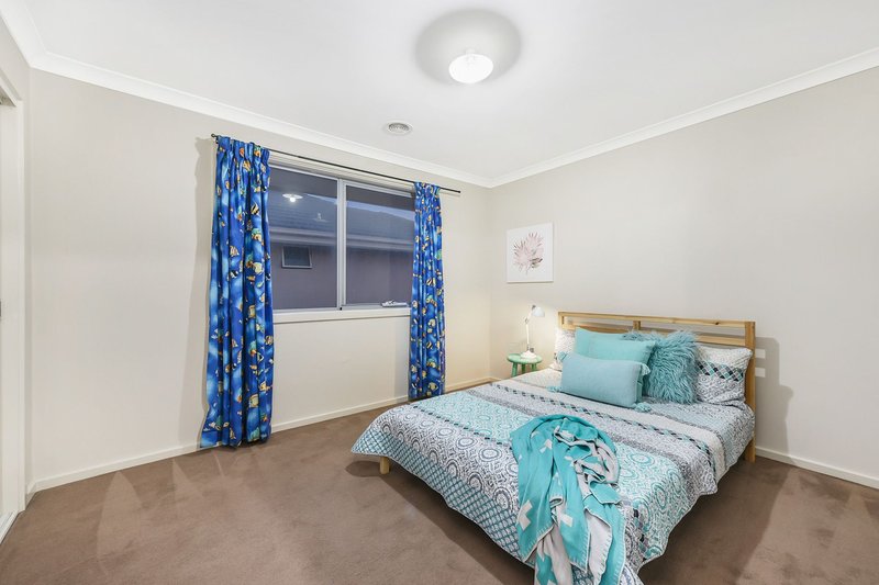 Photo - 18 Bassett Street, Dandenong VIC 3175 - Image 7