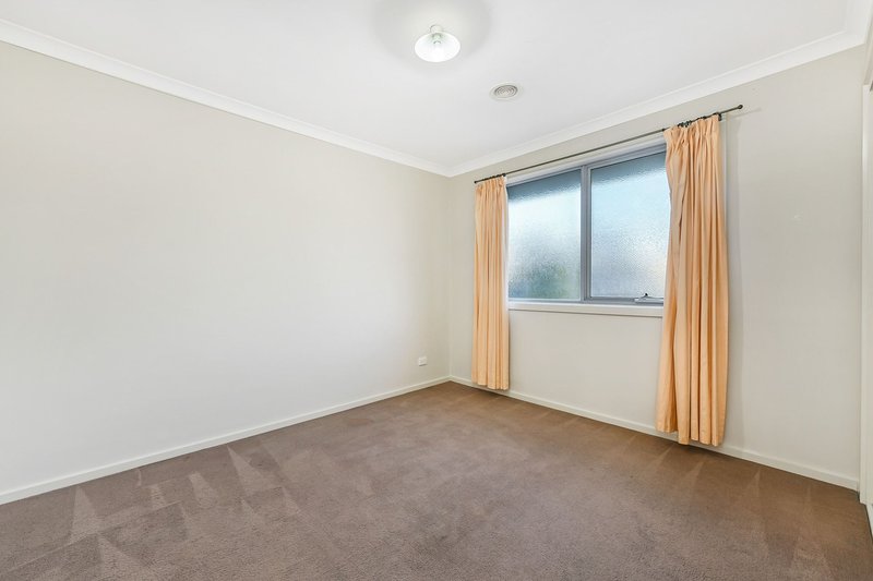 Photo - 18 Bassett Street, Dandenong VIC 3175 - Image 8