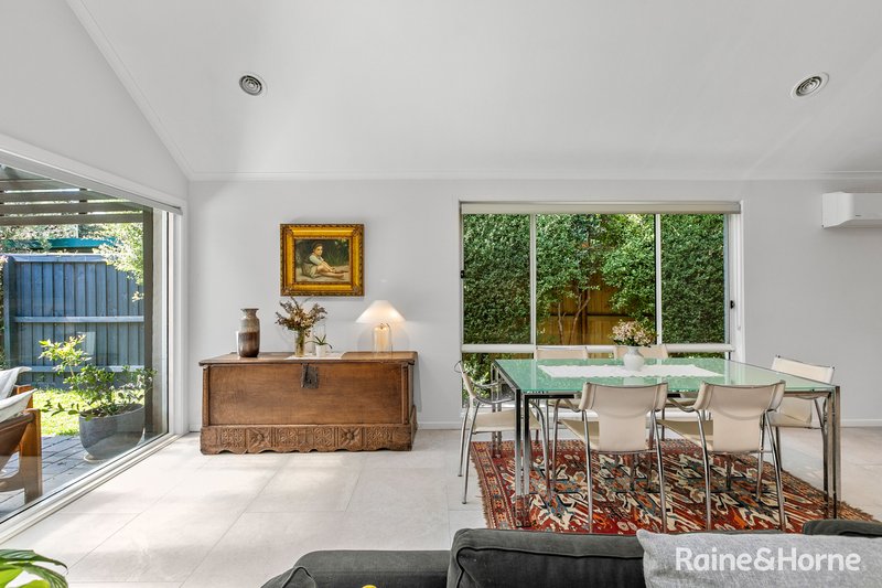 Photo - 18 Bates Drive, Williamstown VIC 3016 - Image 4