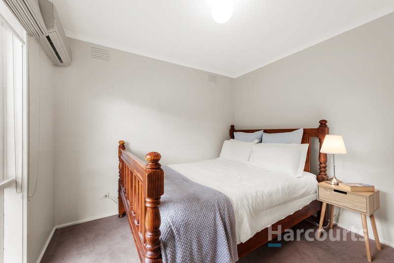 Photo - 18 Baudelaire Avenue, Wantirna VIC 3152 - Image 8