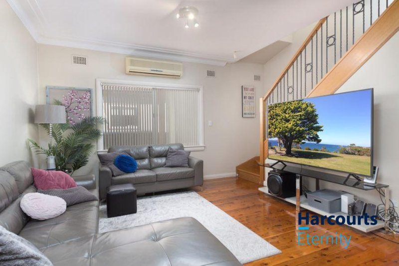 Photo - 18 Beaufort Street, Northmead NSW 2152 - Image 2
