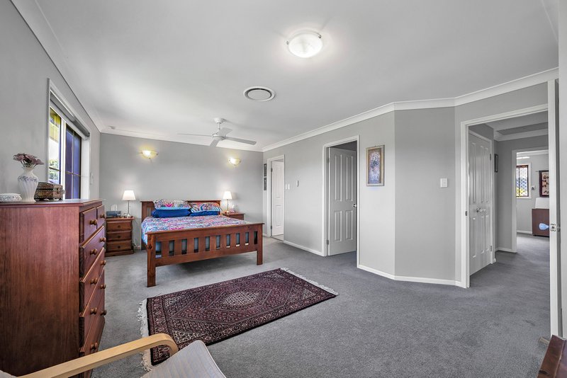 Photo - 18 Beerwah Street, Pacific Pines QLD 4211 - Image 14