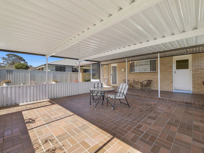 Photo - 18 Belbowrie Street, Canton Beach NSW 2263 - Image 2