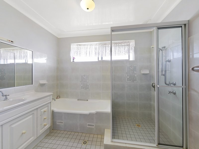 Photo - 18 Belbowrie Street, Canton Beach NSW 2263 - Image 6