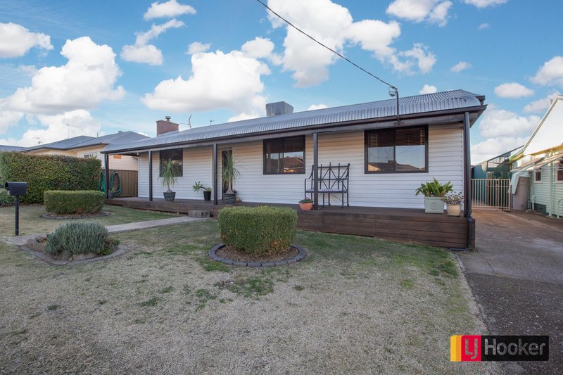 18 Bell Street, South Tamworth NSW 2340