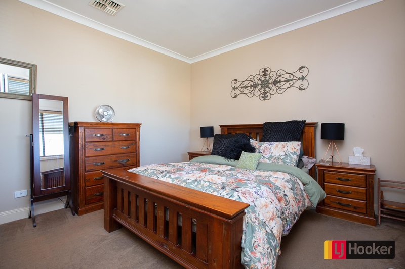 Photo - 18 Bell Street, South Tamworth NSW 2340 - Image 6