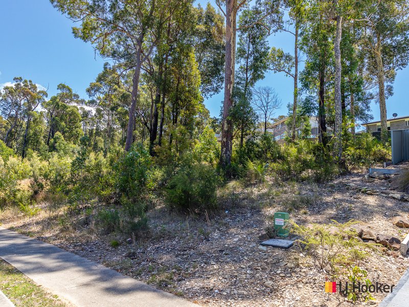 Photo - 18 Bellbird Drive, Malua Bay NSW 2536 - Image 5