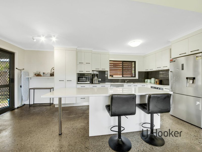 Photo - 18 Bellemere Court, Boyne Island QLD 4680 - Image 7