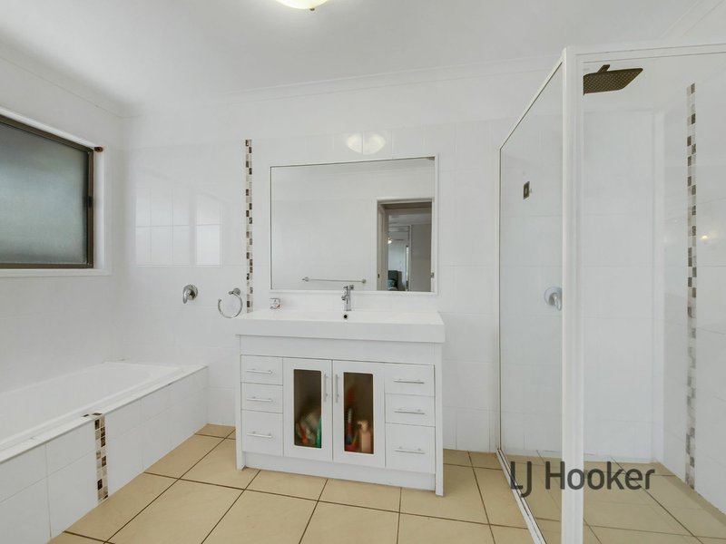 Photo - 18 Bellemere Court, Boyne Island QLD 4680 - Image 12